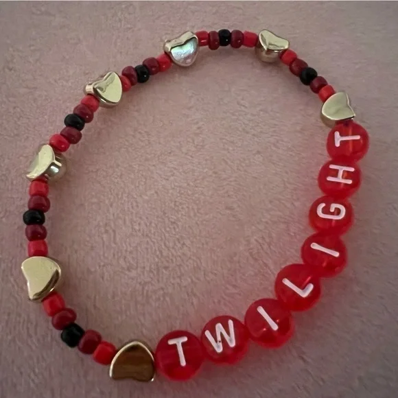 Twilight Friendship Bracelet 🐀✨ - Picture 2 of 4